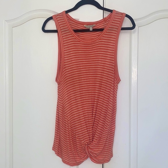 Lucky Brand Bundle of Tops - Picture 7 of 9